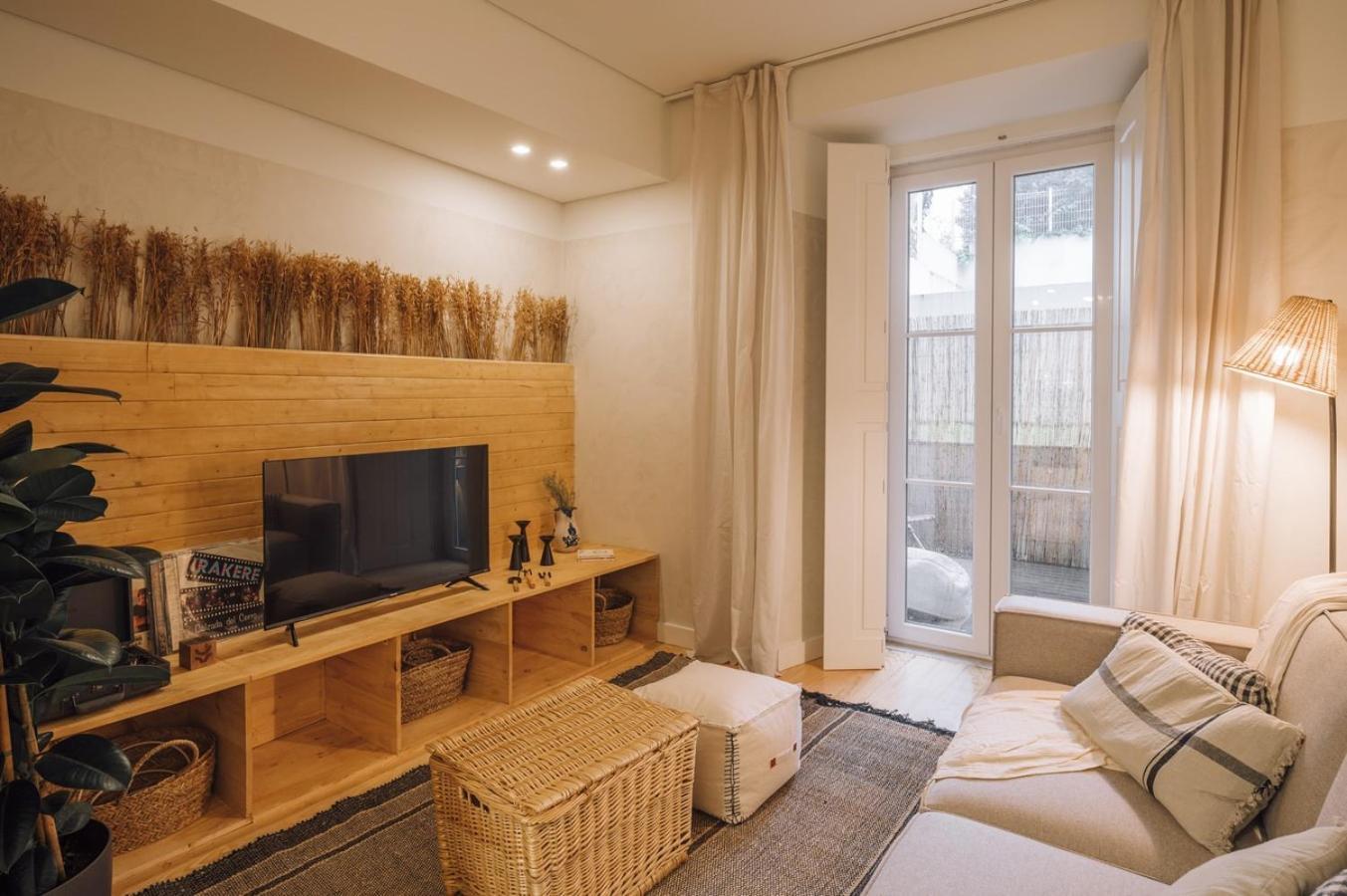 Martos - 1 Bedroom And Terrace In Santos Lisbon